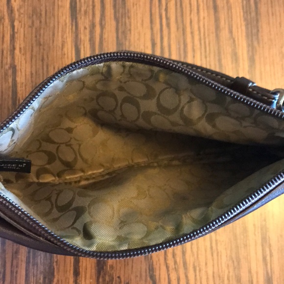 Coach Wristlet - Picture 3 of 4